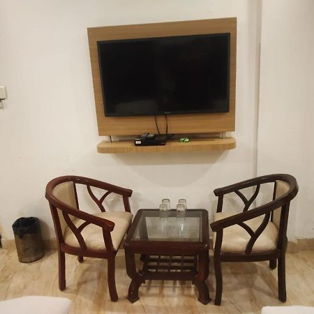 Adb Rooms Hotel Indo Continental Ню Делхи Екстериор снимка