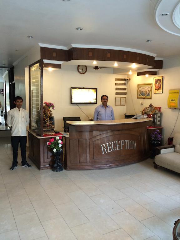 Adb Rooms Hotel Indo Continental Ню Делхи Екстериор снимка
