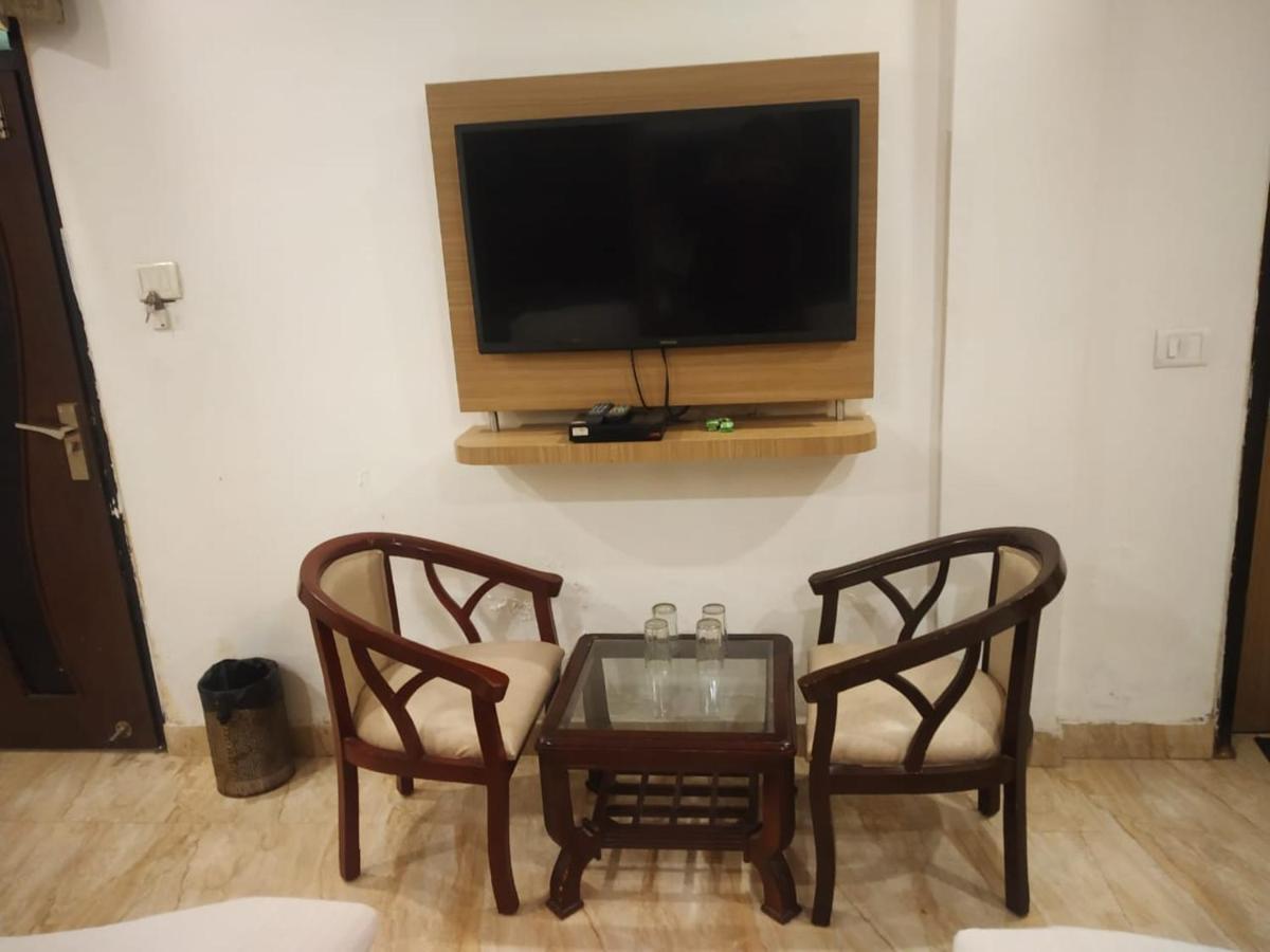 Adb Rooms Hotel Indo Continental Ню Делхи Екстериор снимка