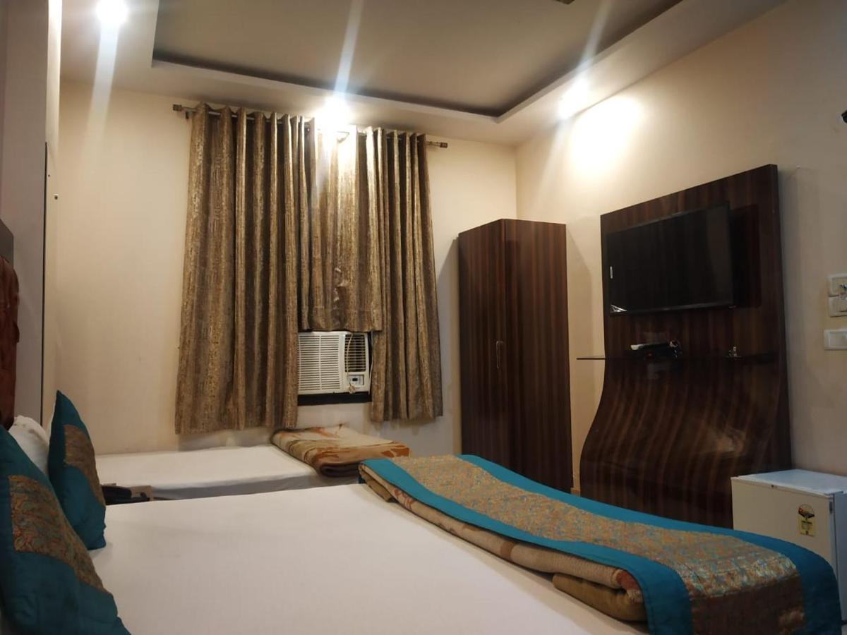Adb Rooms Hotel Indo Continental Ню Делхи Екстериор снимка