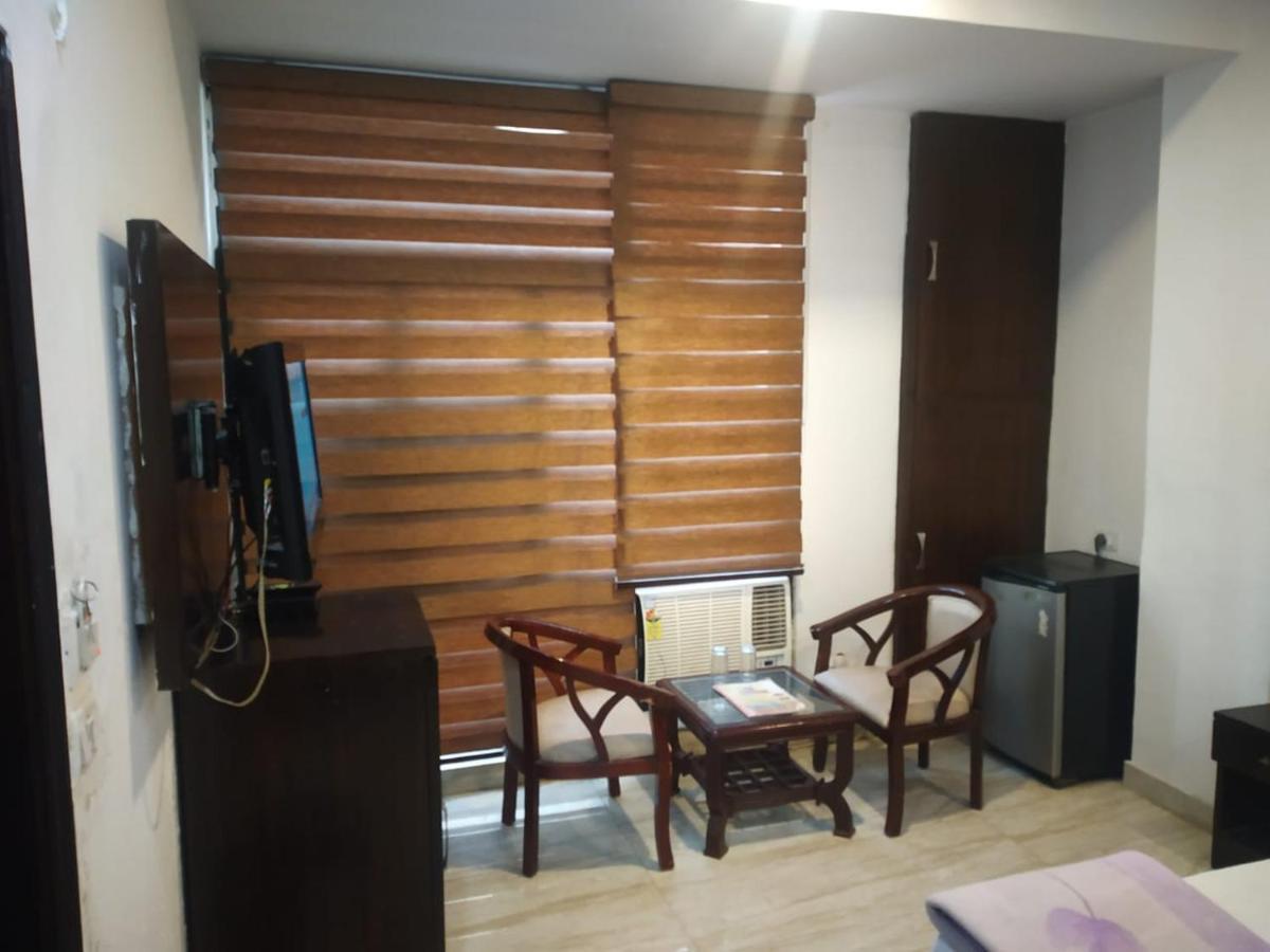 Adb Rooms Hotel Indo Continental Ню Делхи Екстериор снимка