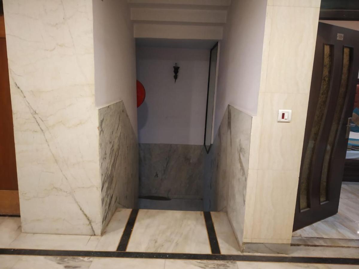 Adb Rooms Hotel Indo Continental Ню Делхи Екстериор снимка