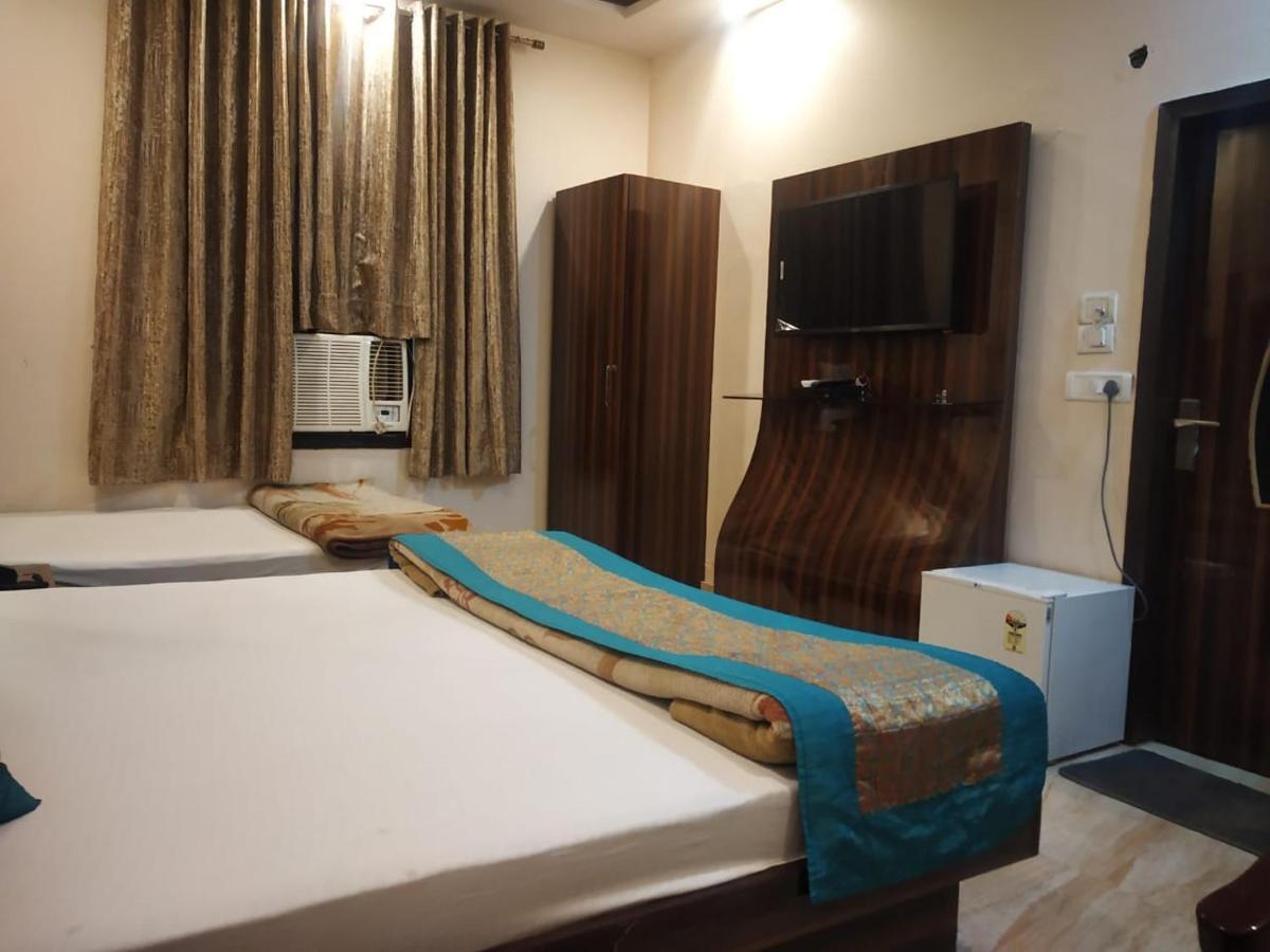 Adb Rooms Hotel Indo Continental Ню Делхи Екстериор снимка